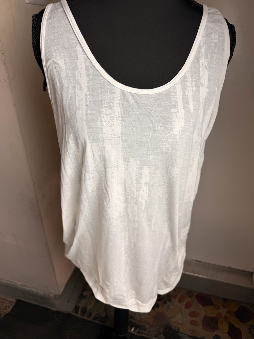 lululemon athletica White Scoop Neck Tank Top xsmall/ small NO SIZE TAG